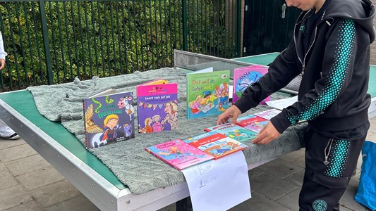 Boekenmarkt op de Familieschool! ๐โจ