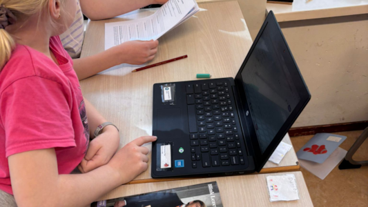 De groepen 5 zijn bezig met het thema โIk hou van Hollandโ. ๐๐ณ๐ฑ